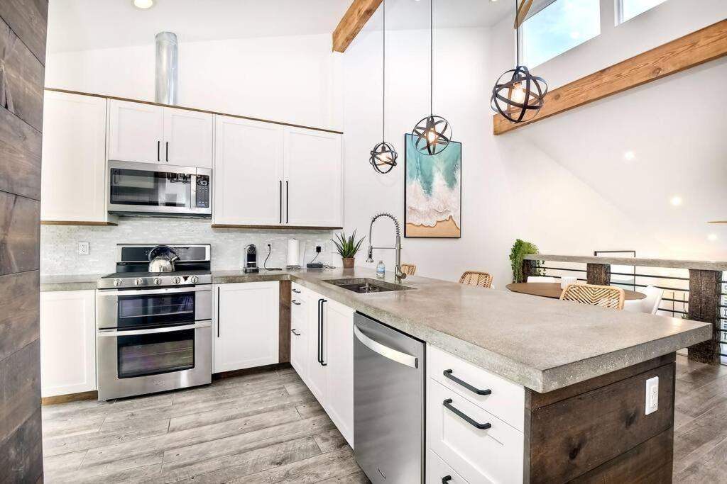 Sea Bluff Beach Home image