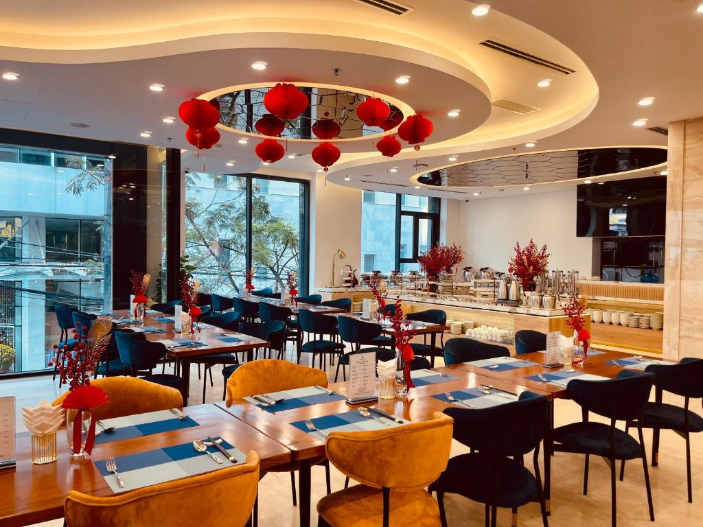 SANDALS ISLAND HOTEL