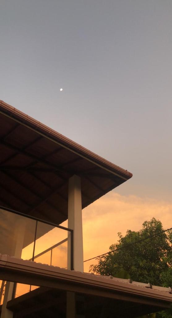 Sunshine Holiday Home at Wattala photo 2