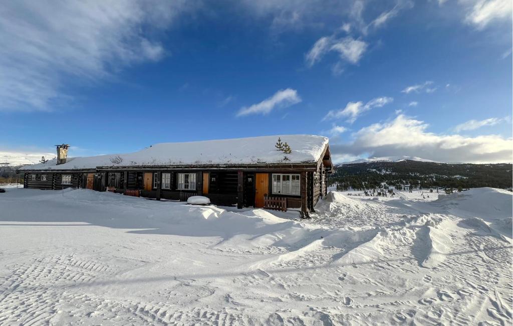 6 Bedroom Cozy Home In Kvam