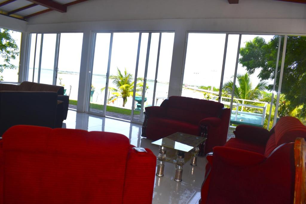 Thalladi Holiday Bungalow photo 1