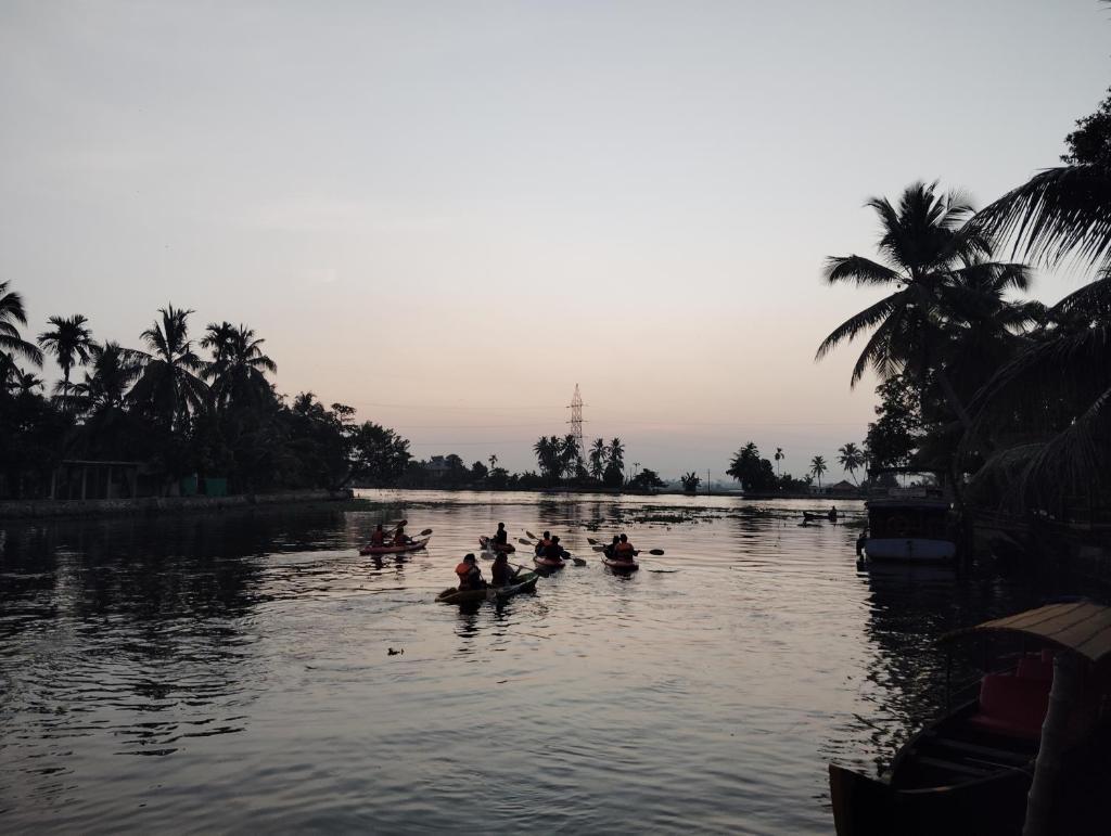 The Lake Paradise Boutique Resort photo 3