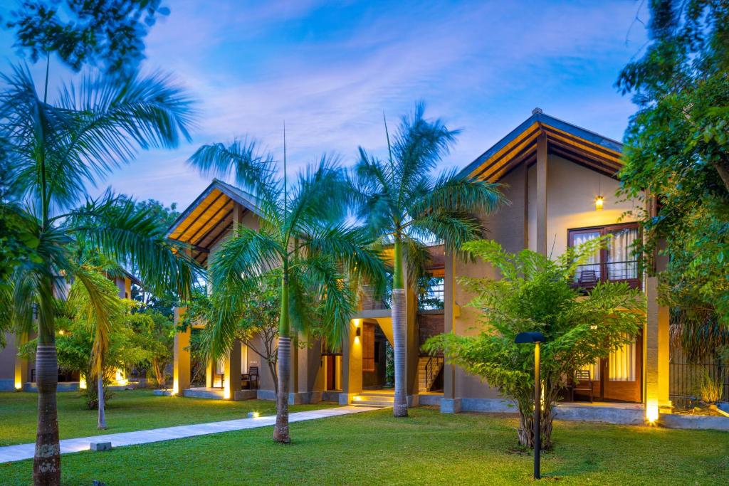 Chaarya Resort & Spa photo 2