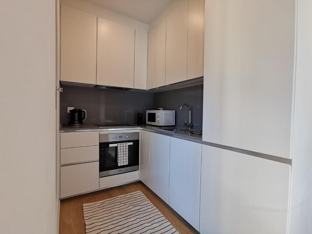 LOFT 18! Cozy loft downtown near the lake with FREE PARKING photo 4