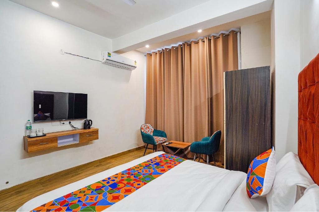 FabHotel Saffron Inn photo 4