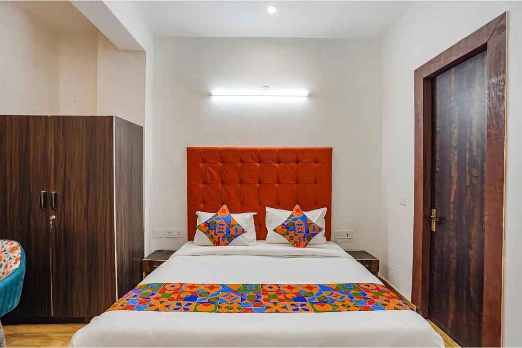 FabHotel Saffron Inn photo 1