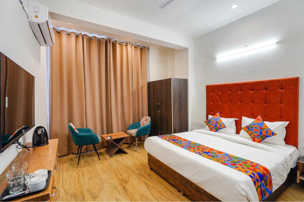 FabHotel Saffron Inn photo 2