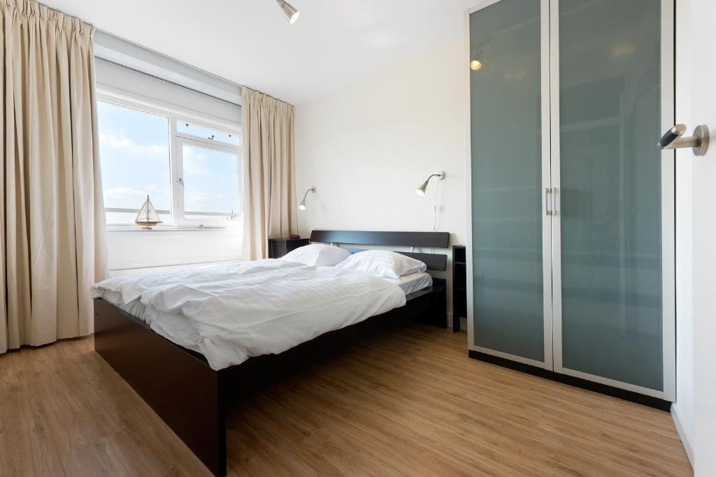 Sterflat 99 photo 2