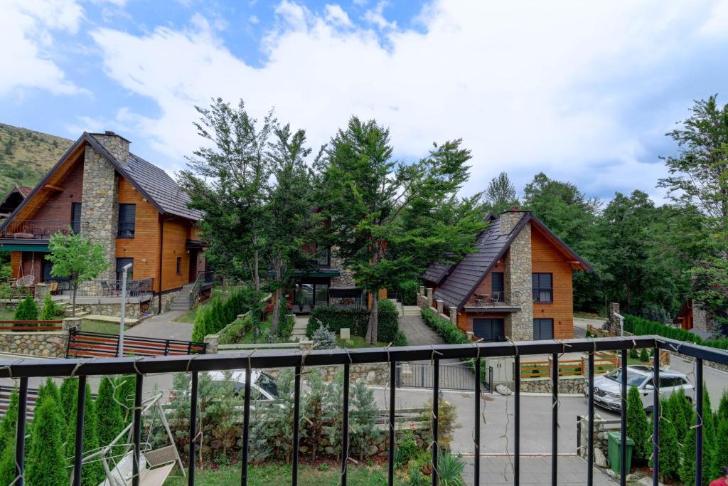 Captivating 3-Bed Villa in Brezovica Ski Centre photo 2