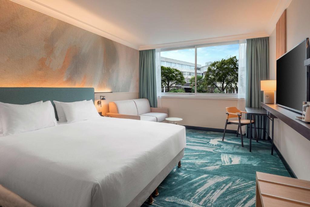 DoubleTree by Hilton Paris Bougival photo 2