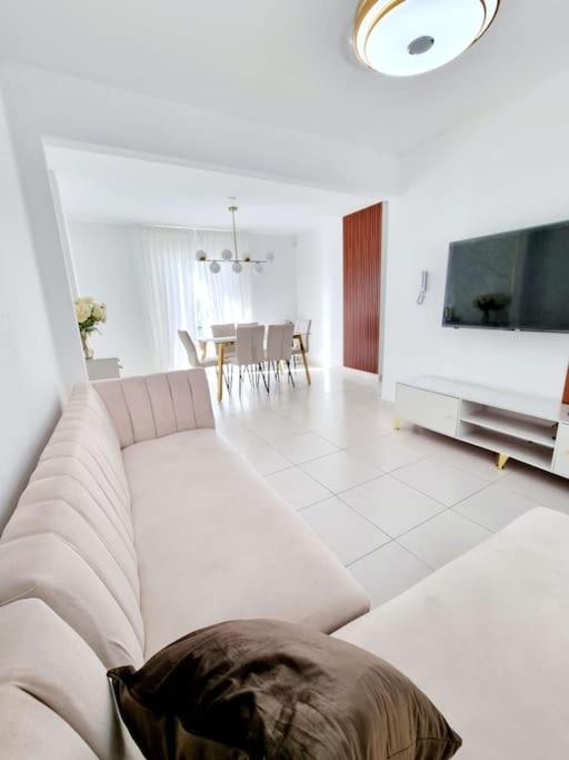 Apartamento a 15 minutos del aeropuerto + Vehículo