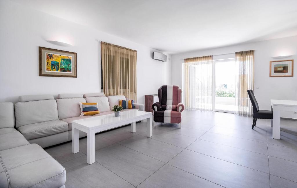 Gorgeous Home In Skuncini Stani With Wi-fi photo 4