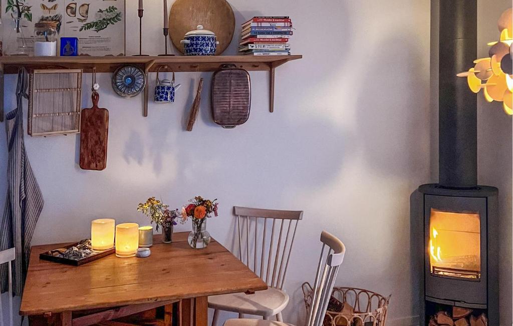 2 Bedroom Cozy Home In Grt photo 2
