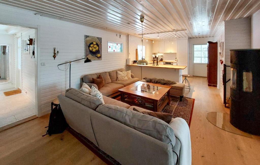 Beautiful Home In Hjrnarp With Jacuzzi photo 1
