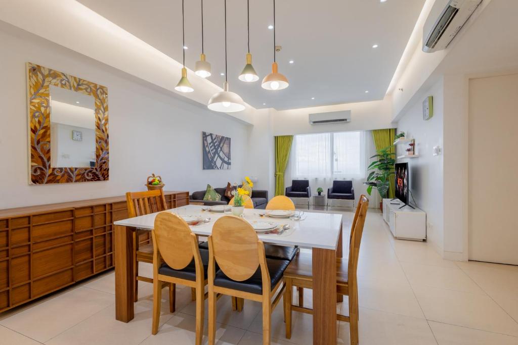 *NEW*/2BR/86sqm/Free parking/Netflix in BGC photo 4
