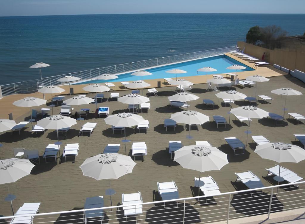 Coastal House - Spiaggia e Piscina a dieci passi photo 1
