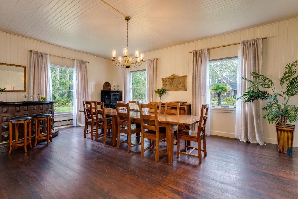 Group Friendly + Private Beach Access 6 Bedrooms photo 3
