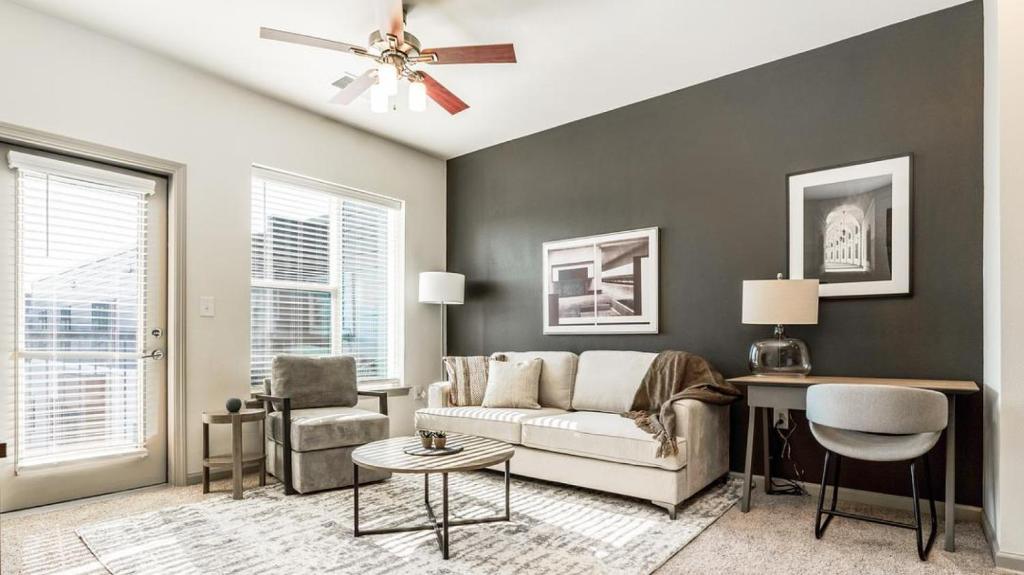 Landing Modern Apartment with Amazing Amenities (ID6626X61) photo 1