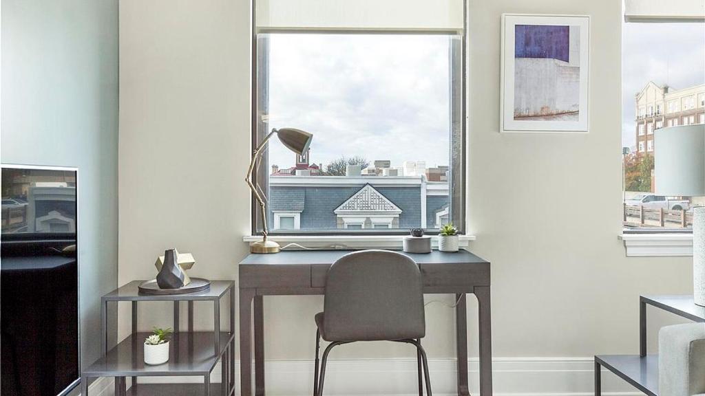 Landing Modern Apartment with Amazing Amenities (ID1239X428) image