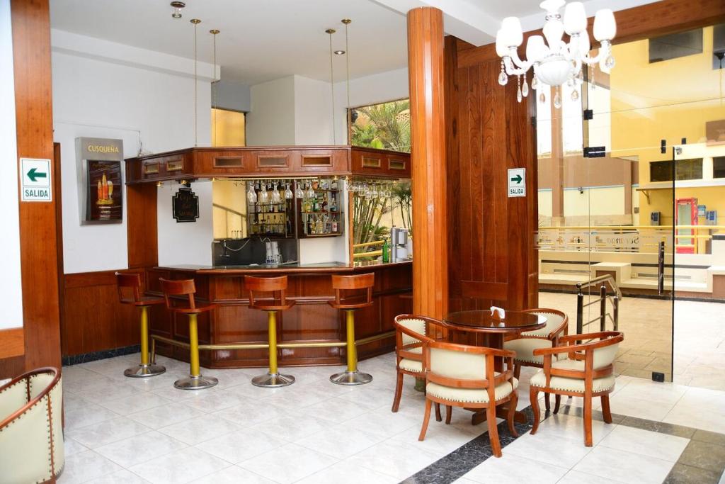 GLORIA PLAZA HOTEL photo 1