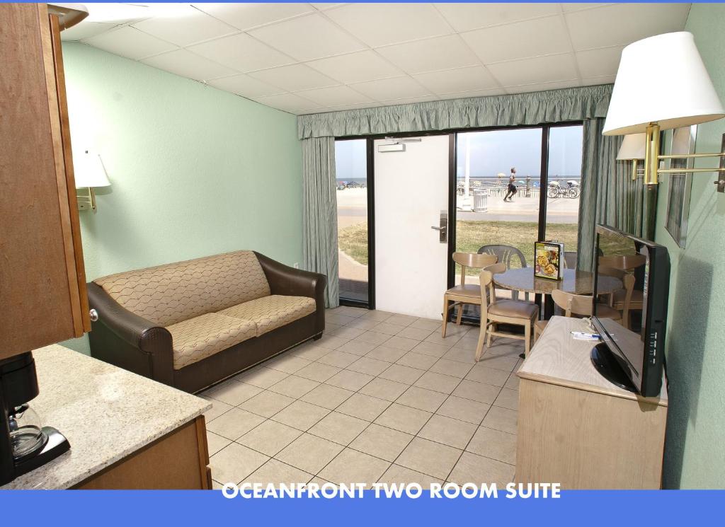 The Schooner Inn photo 1
