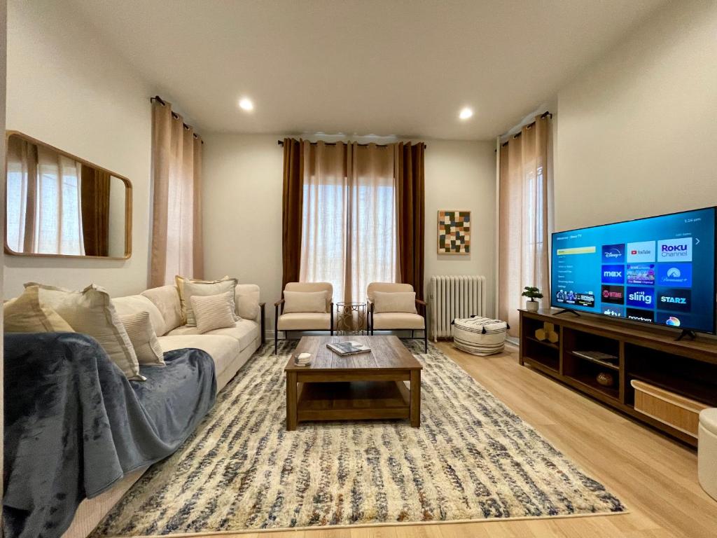 First Floor Condo In Chicago image