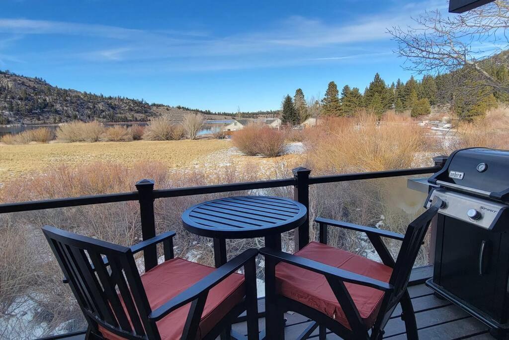 Lakefront Mountain Retreat photo 3