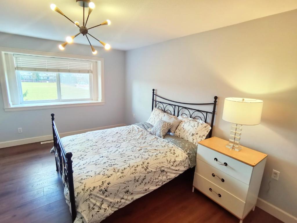 Luxurious house in willoughby center photo 3