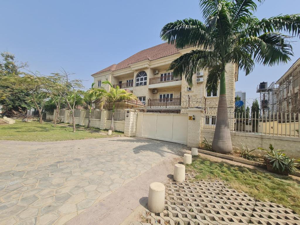 The Brickhouse Jahi, Abuja photo 1