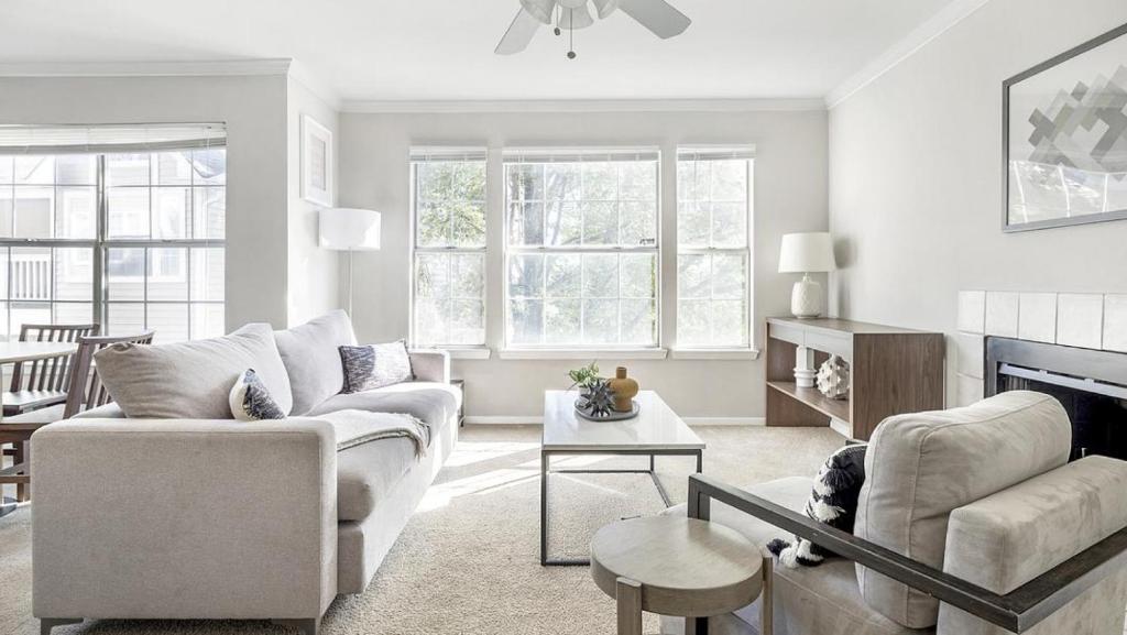 Landing Modern Apartment with Amazing Amenities (ID3802X2) image