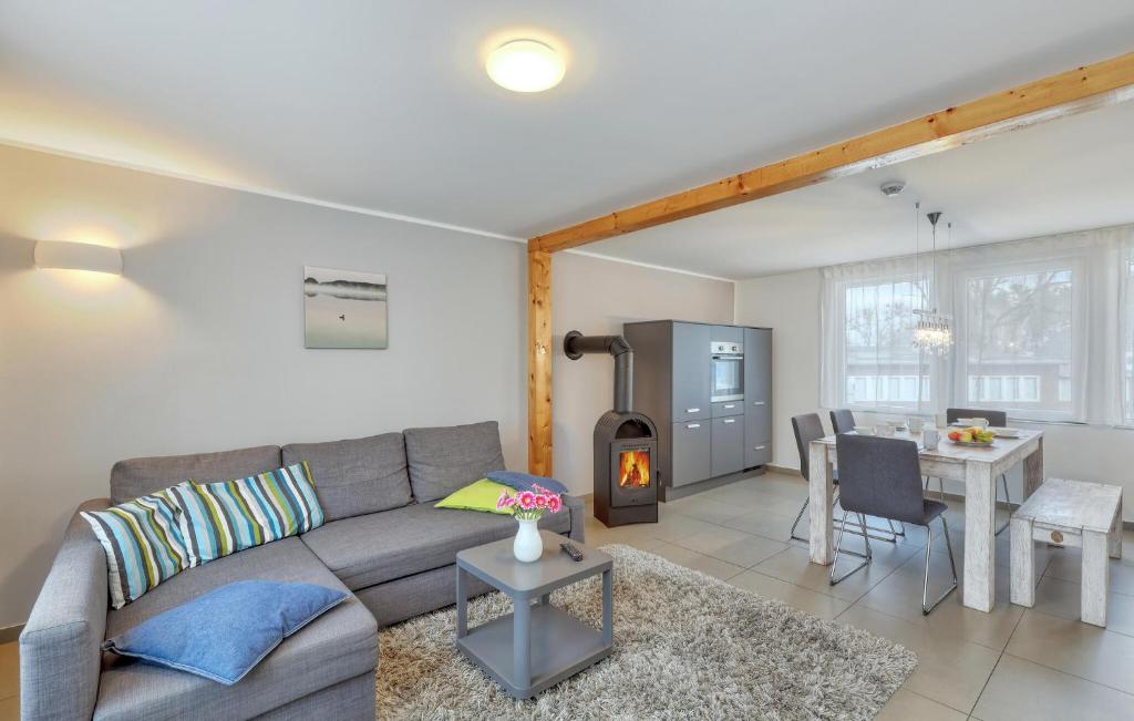 2 Bedroom Nice Home In Wustrow photo 1