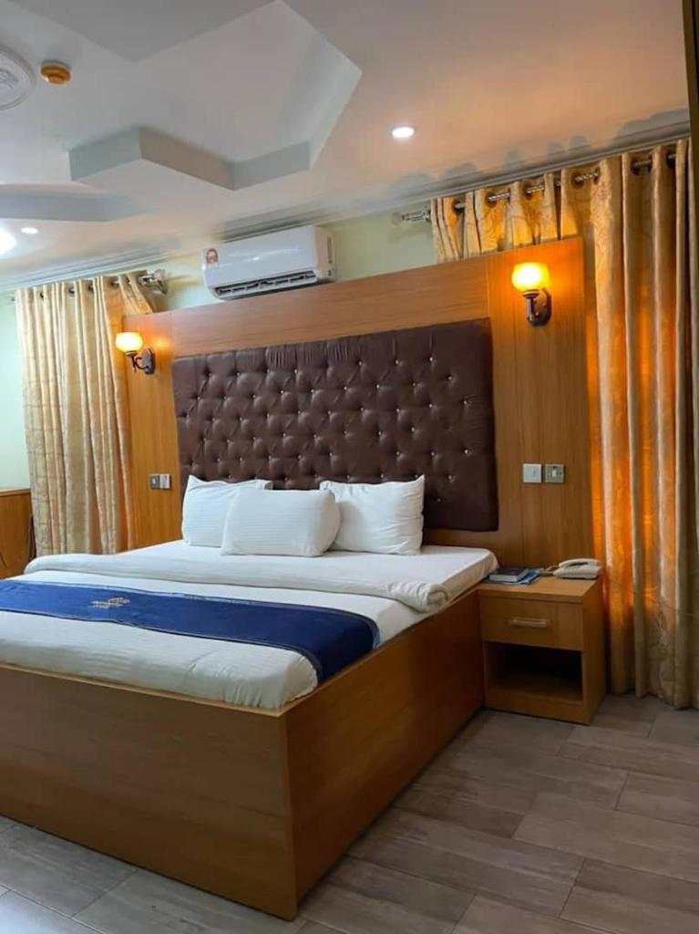 Infinite luxury hotels and suites photo 1