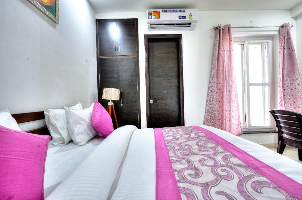 The Noble Suites, Near Spectrum Mall