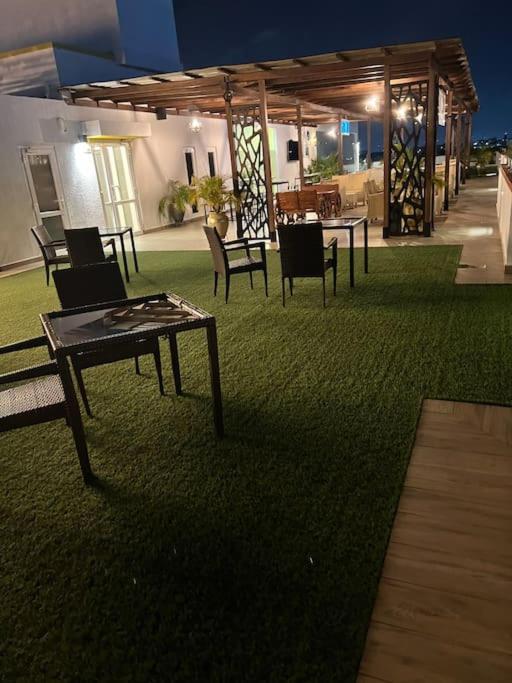 Cozy 1 bed apartment at the Iconic Oasis Park Residences photo 2