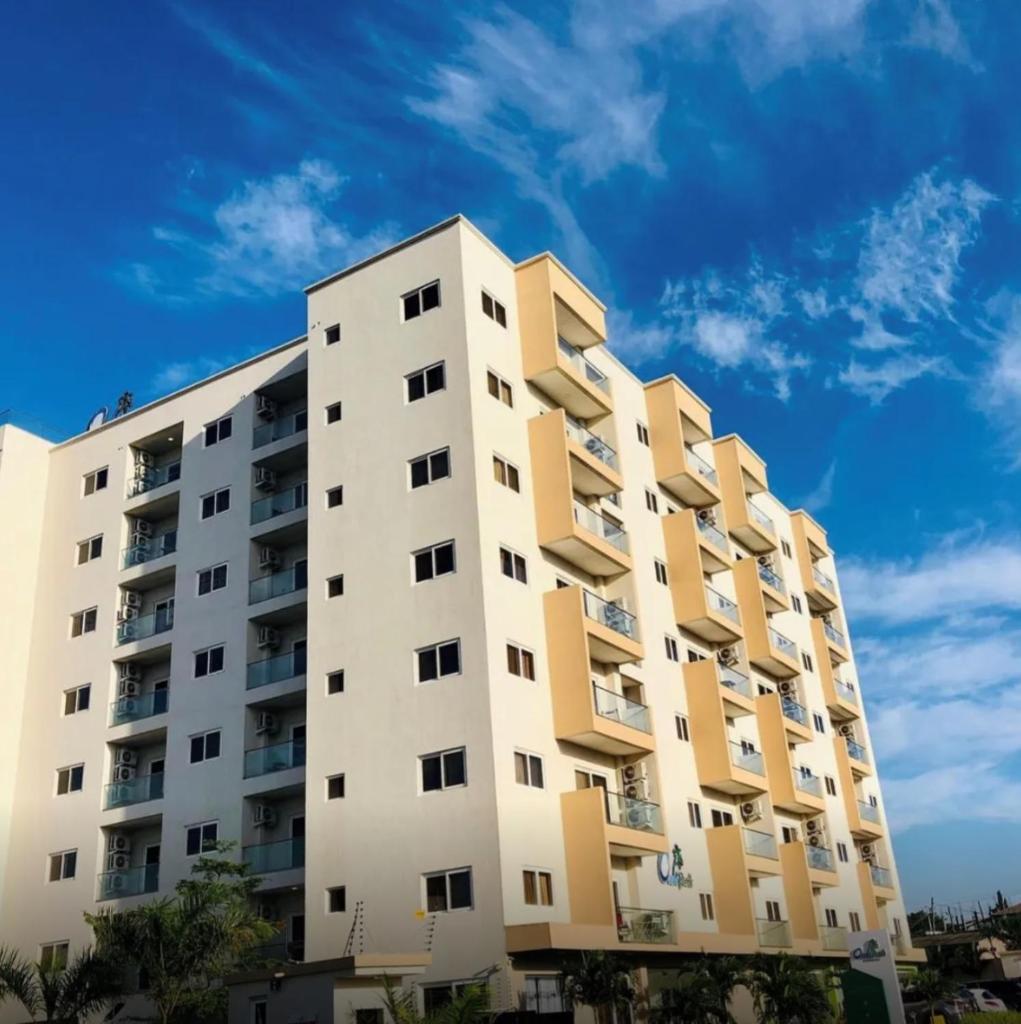 Cozy 1 bed apartment at the Iconic Oasis Park Residences photo 1