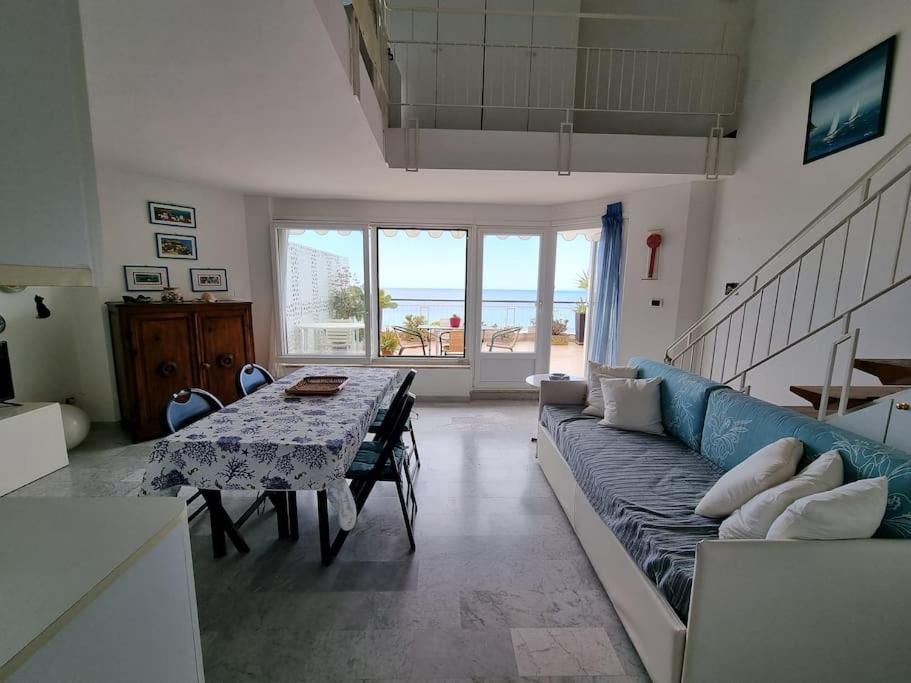 Beachfront Paradise - Panoramic Terrace, Monaco view & Private Beach Access - French Riviera Liguria - Tap to explore photos