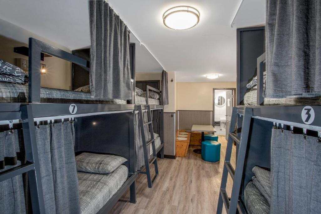 Jasper Downtown Hostel photo 3