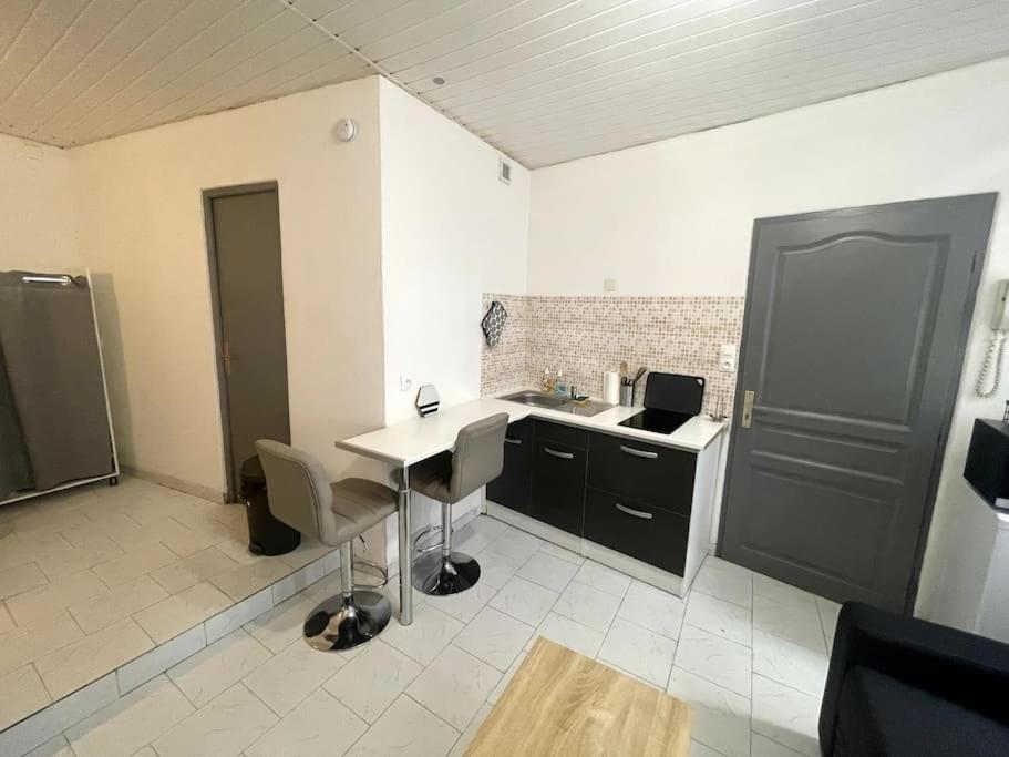 Studio confortable dans le centre de Douai photo 2