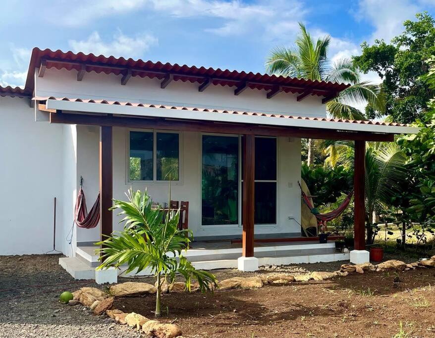Surfside Bungalows - No.1 photo 1
