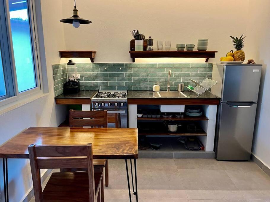 Surfside Bungalows - No.1 photo 2