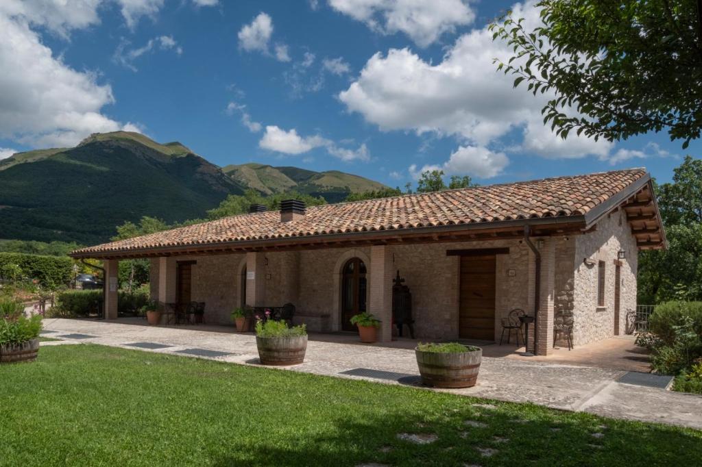 Agriturismo Casale nel Parco dei Monti Sibillini photo 2