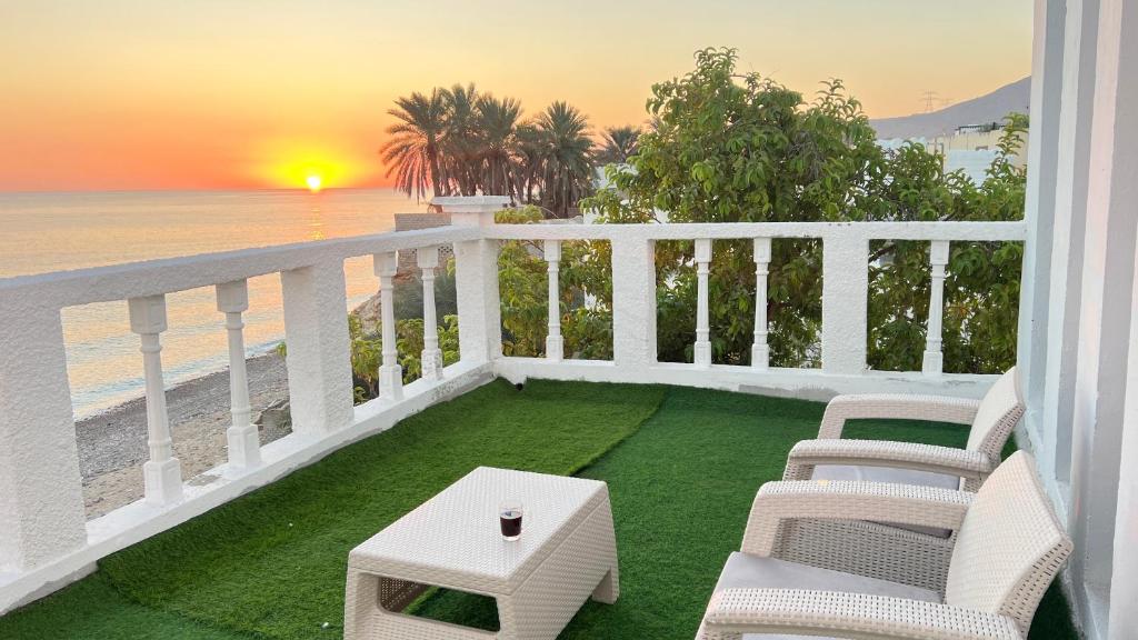 Wadi shab Rose Beach