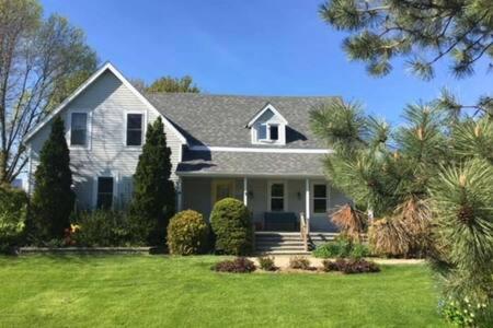 Green Leaves - Family Getaway in PEC photo 1