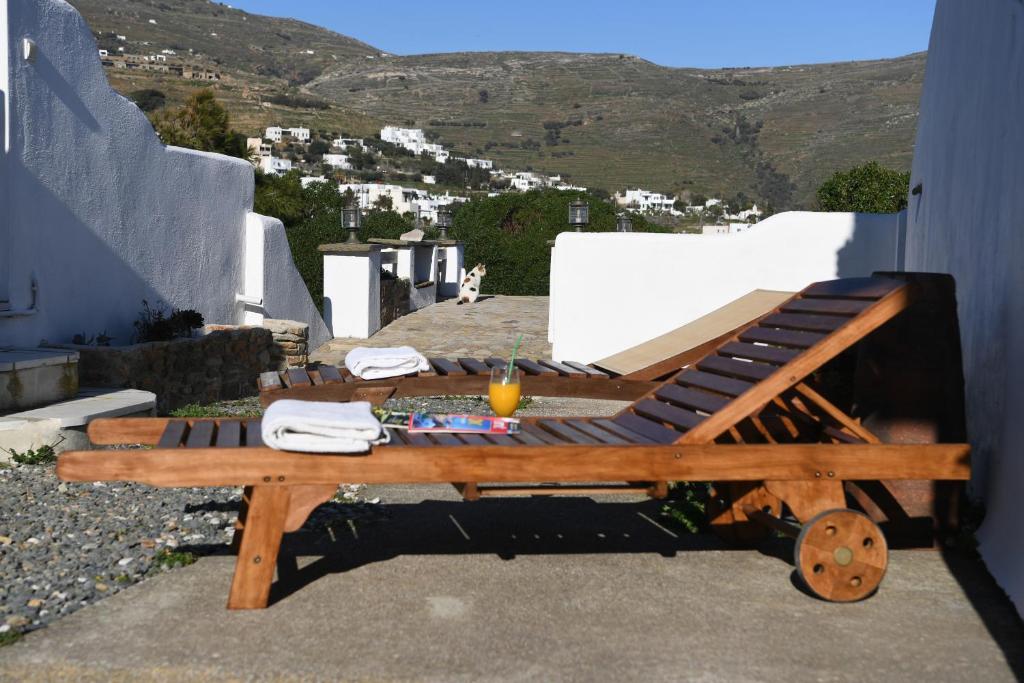 Lovely Apartment For 4 Ppl In Tinos photo 2