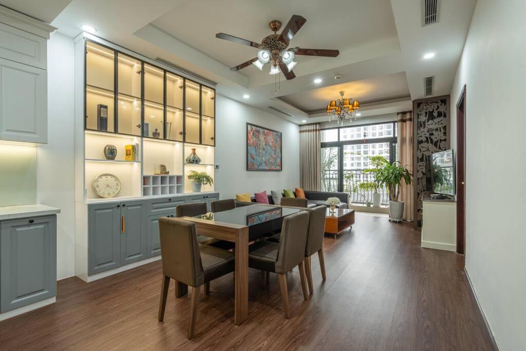 Chizzhousing_Vinhomes Royal City_2BR Apartment