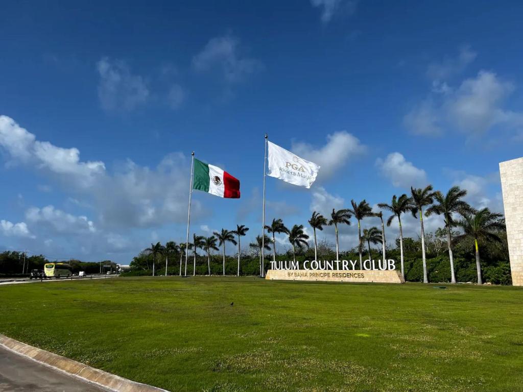 Luxurious Akumal Terrazas 2-bedroom Condominium photo 2