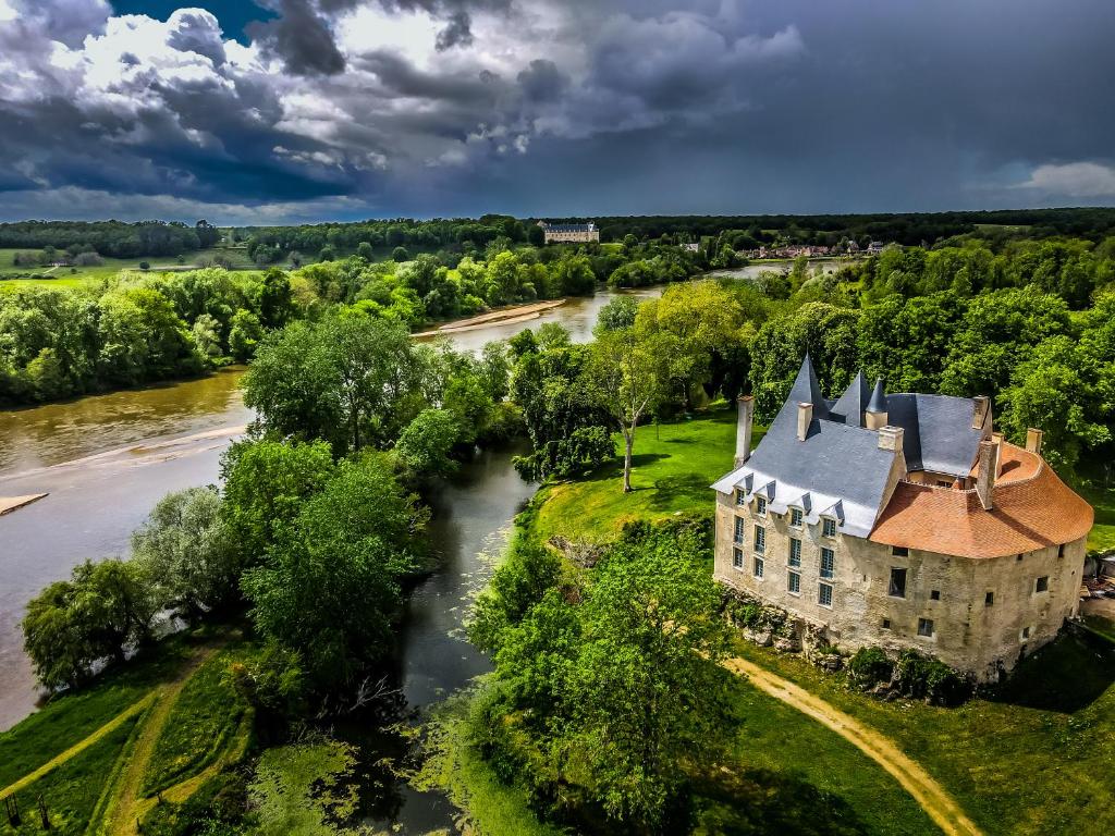 Chambre Isabeau de Sully au château de Meauce photo 4