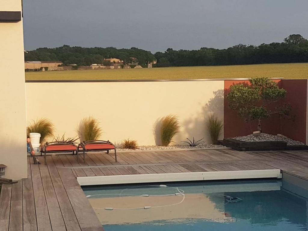 Maison des Oliviers - climatisée - piscine - proche Île de Ré - La Rochelle