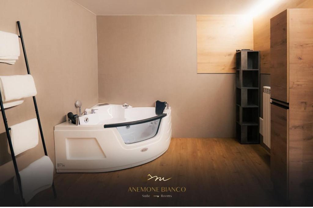 Anemone Bianco Suite Rooms photo 4