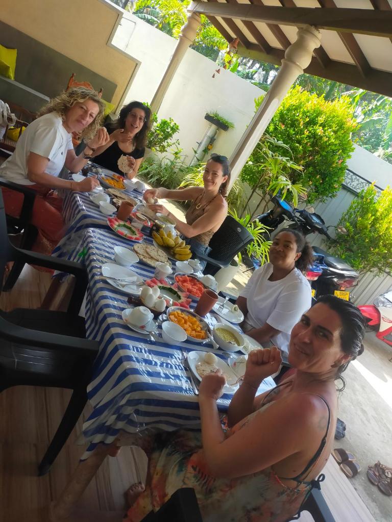 Lasindu Guest photo 1